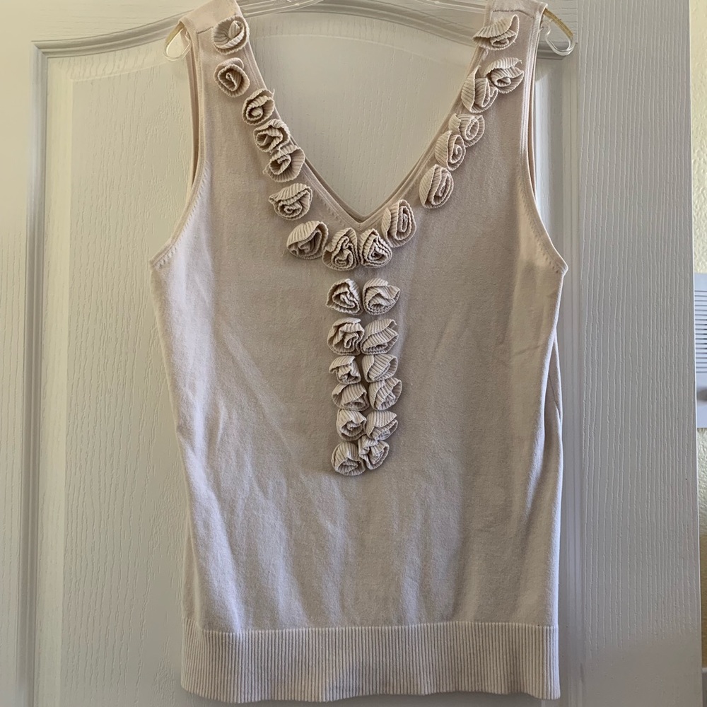 WHBM XL BEAUTIFUL SLEEVELESS SWEATER